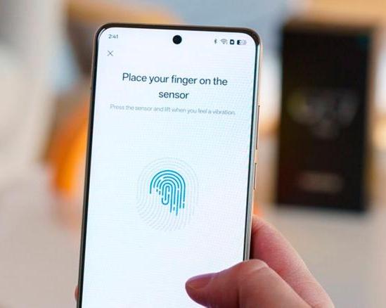 Презентован смартфон Realme GT7 Pro: он имеет кастомизированный дисплей от Samsung