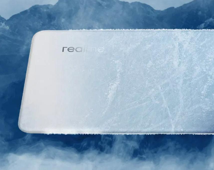 Realme GT7 получит спинку из нового композитного материала, который прочнее и в 6 раз лучше отдает тепло, чем стекло