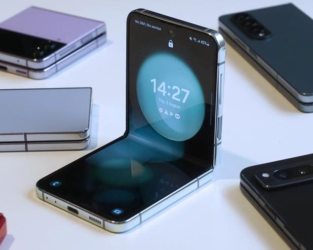 Samsung Galaxy Z Flip 6 может получить заряд батареи сравнимый с Galaxy S24